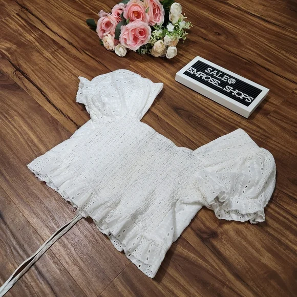 Romwe Ruched Embroidered Eyelet Top - Picture 2 of 6